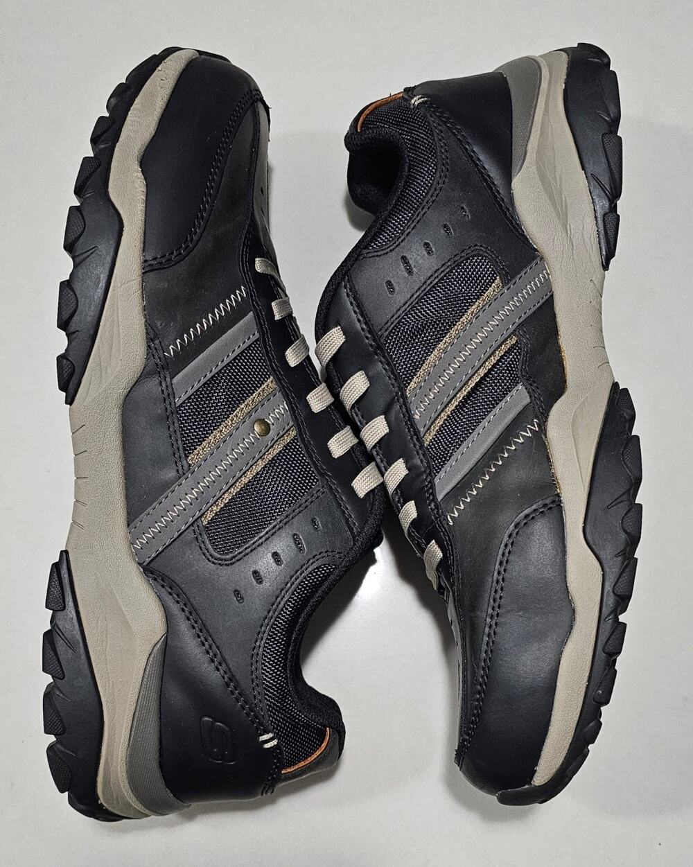 Skechers Men’s Casual Trail Walking Sneakers Black Leather Lace Up Shoes US 12 E